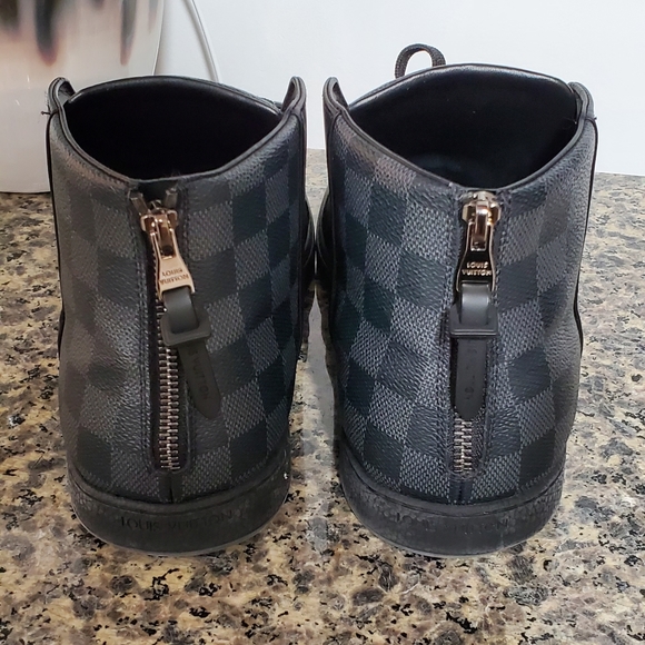 authentic LOUIS VUITTON Mens Calfskin Damier Graph - Picture 8 of 11